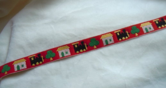 Woven ribbon "train"