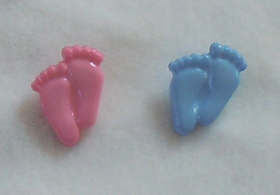 Button "baby feet"