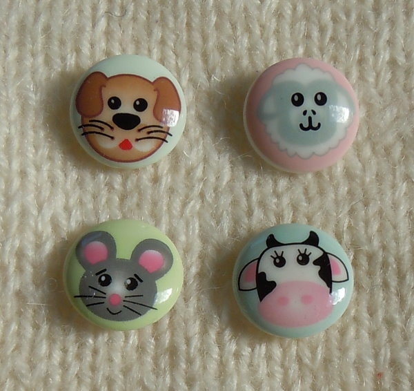 Button "animal" round